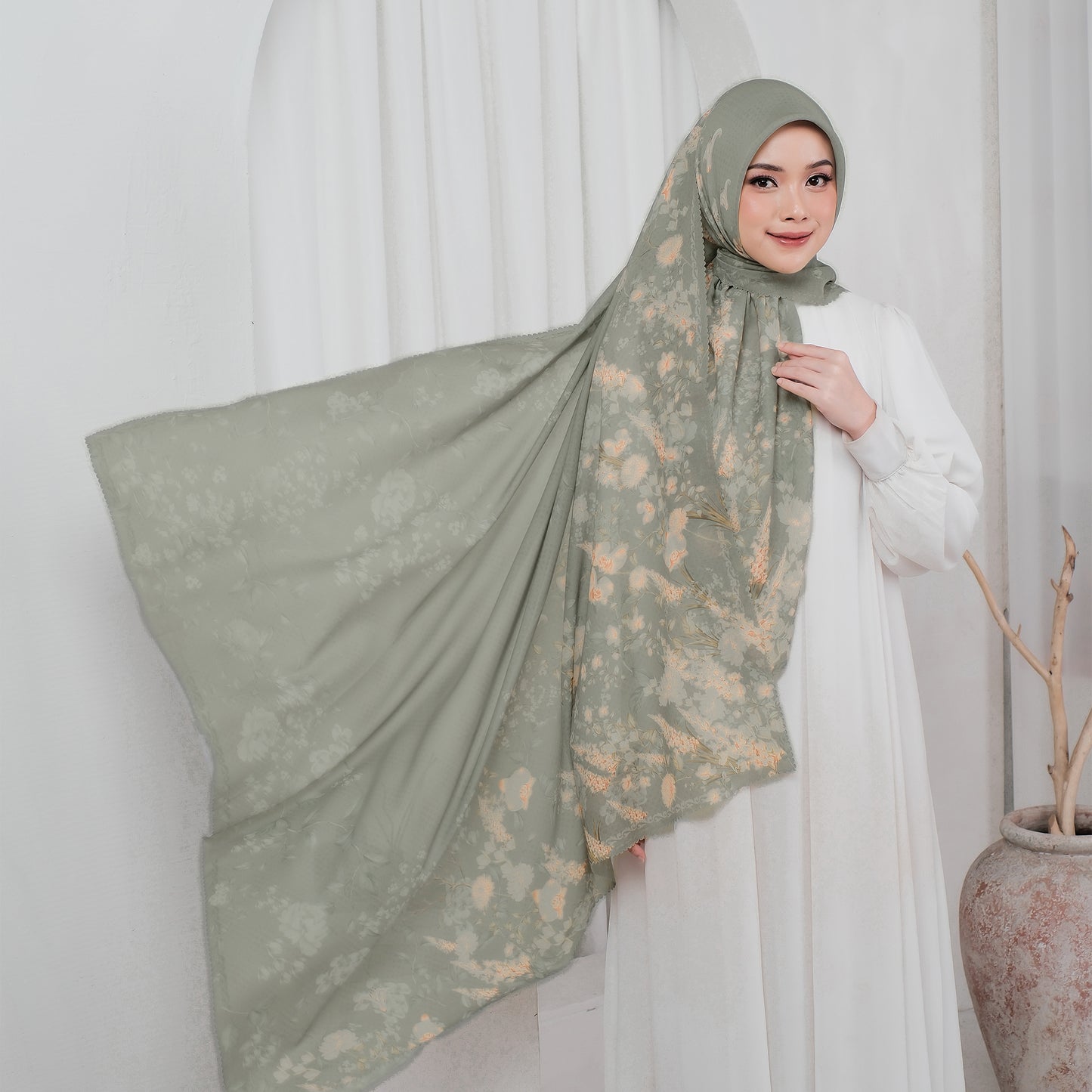 Voal Superfine Segiempat Motif Floral - MAUZA | Harraku