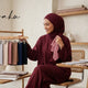 Hijab untuk Baju Burgundy Biar Makin Elegan