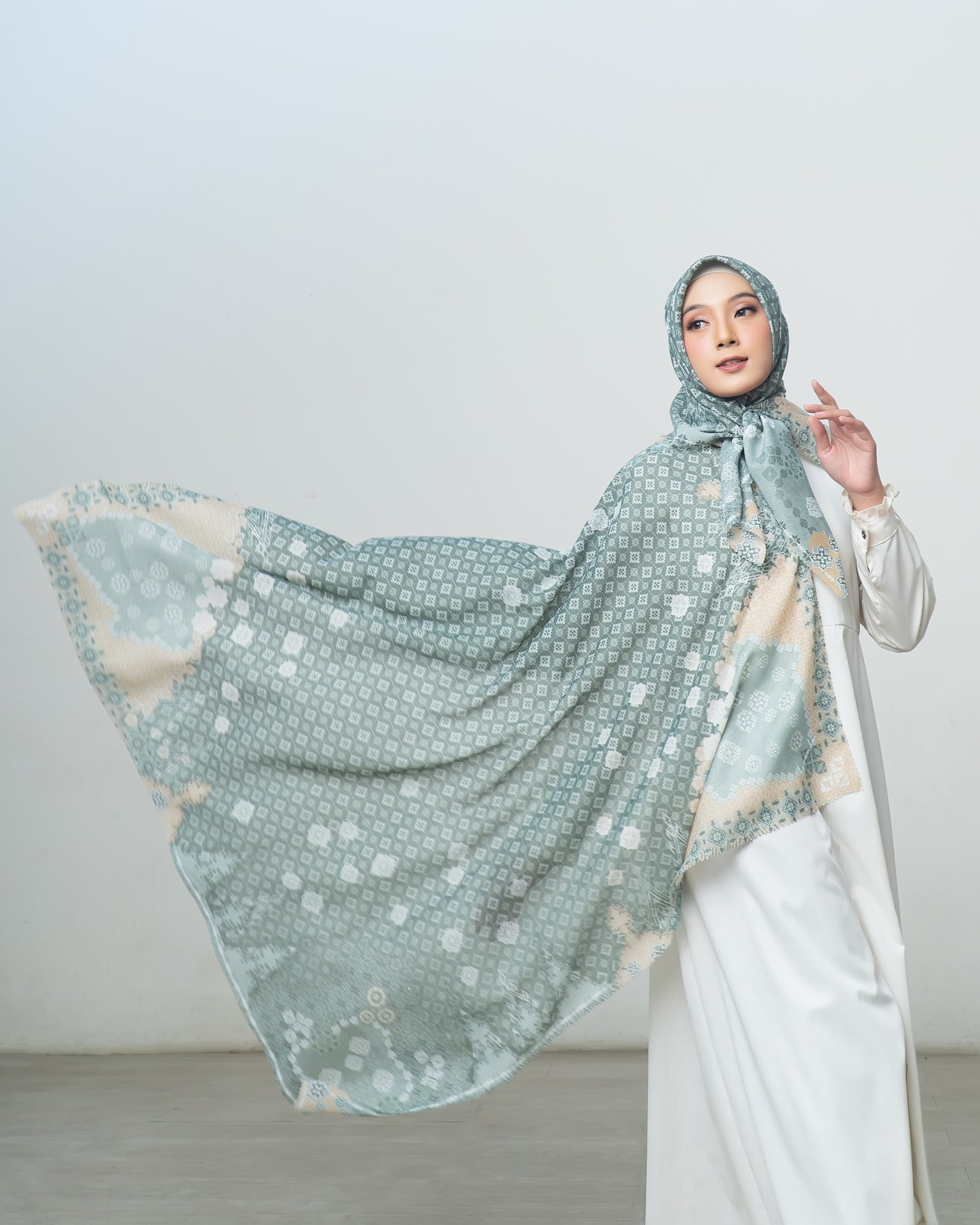 Voal Superfine Segiempat Motif Ornament - HAFISYA | Harraku