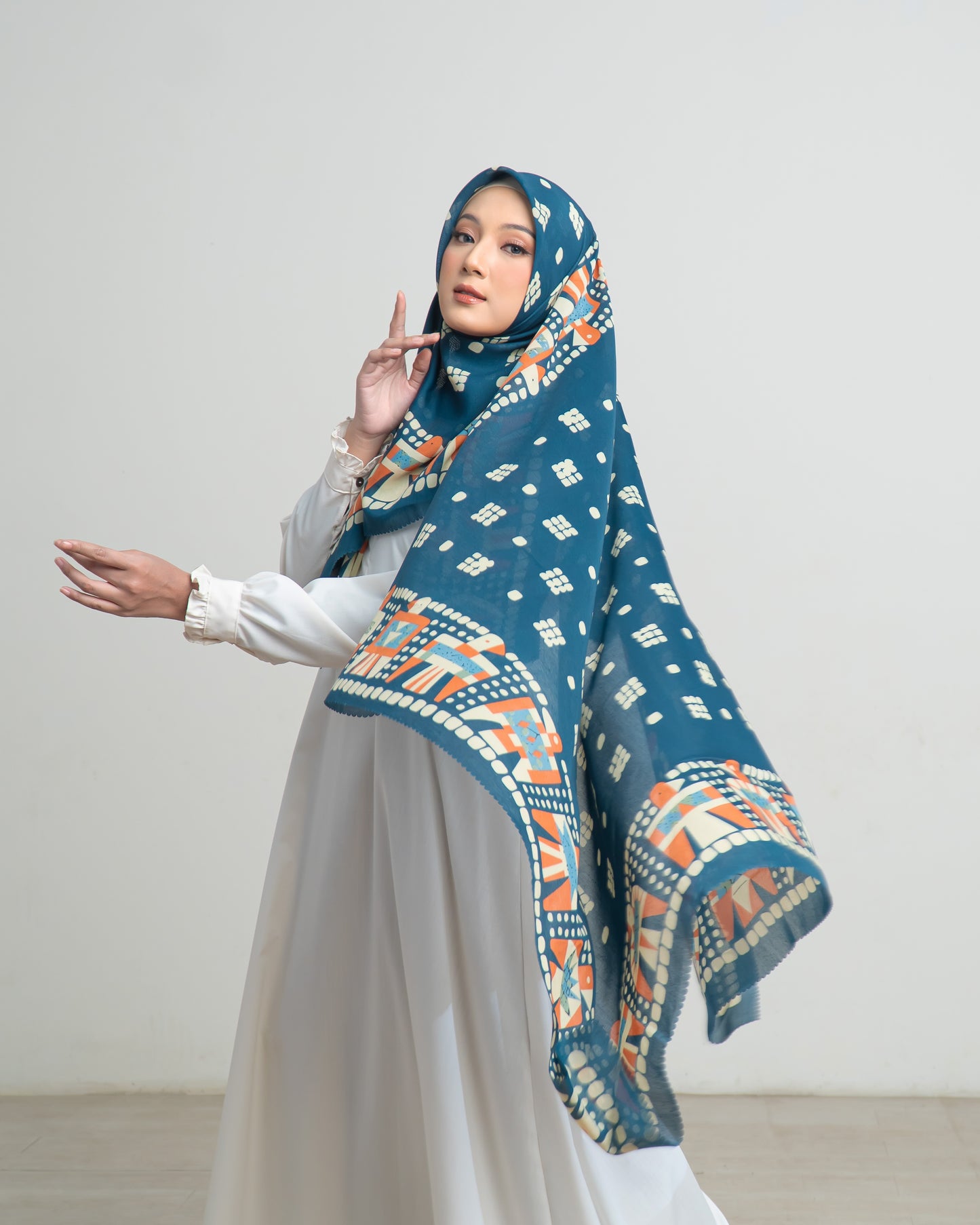 Voal Superfine Segiempat Motif Ethnic - IFZA | Harraku